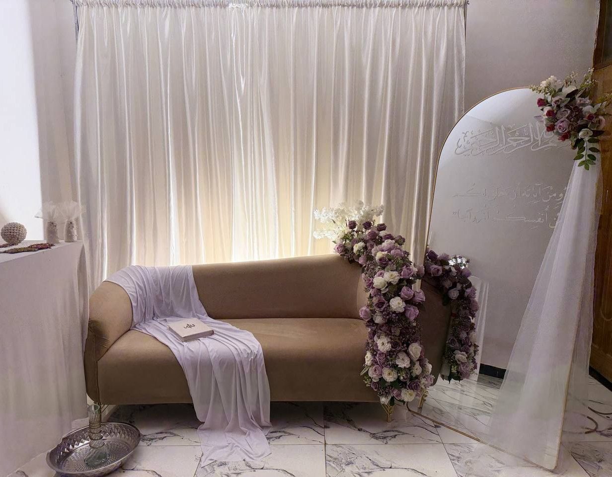 كوشات تَرَف للمناسبات 